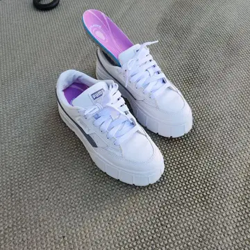 Puma 통굽 스니커즈 화이트