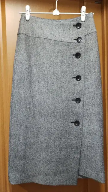 [ IENA ] 이에나 버튼 달린 랩 타이트 스커트