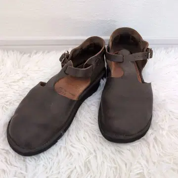 오로라 슈즈 웨스트 인디언 T 스트랩 가죽 샌들