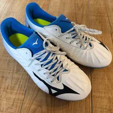 미즈노 축구화 스파이크 화이트/블루