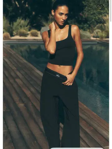 새상품 alo Suit Up 트라우저 (레귤러) S 블랙