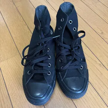 Converse 블랙 하이컷 스니커즈