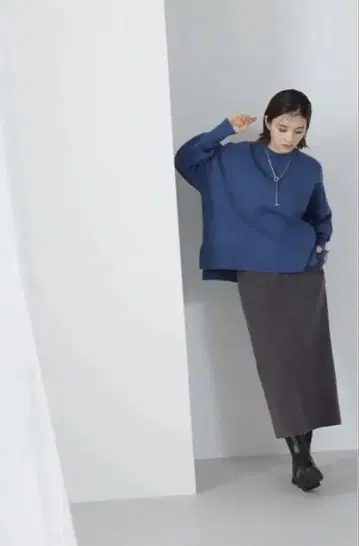 아웃 포켓 내로우 스커트