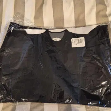 [ MEDOC ] 택 포함 새상품 니트 원피스 이소재 사양 블랙