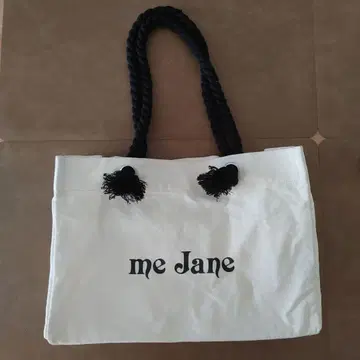 me Jane 화이트 토트백