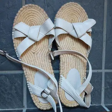 M 사이즈 샌들 Oriental traffic x Earth