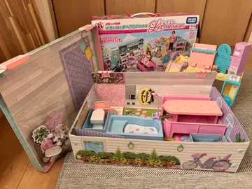 리카짱 하우스 그네와 미끄럼틀이 있는 라 메종