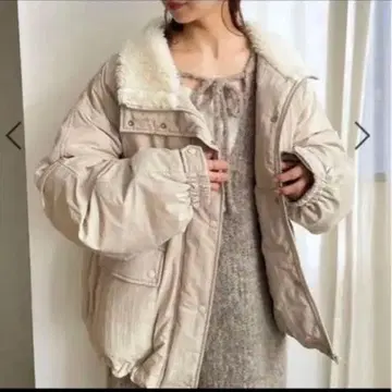 로리즈팜 스탠드 보아 블루종 베이지