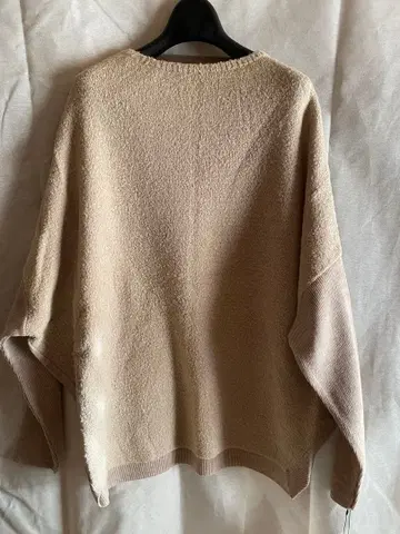 CLOVE 오버 사이즈 니트 베이지 긴팔