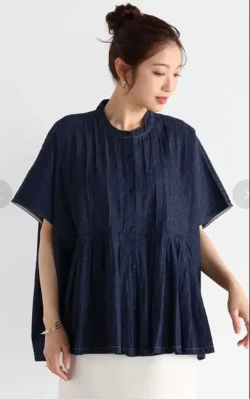 Vin 프론트 턱 데님 블라우스 네이비