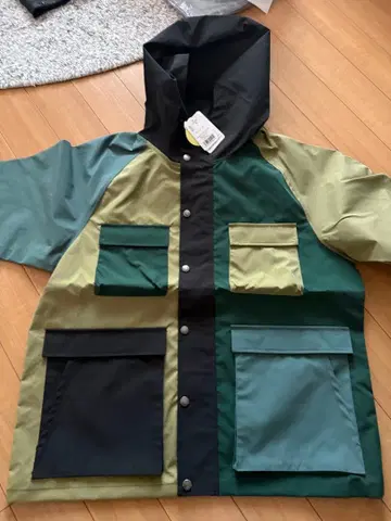 gym master 마운틴 파카 그린/블랙/베이지