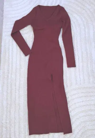 브라운 V넥 롱 슬리브 드레스