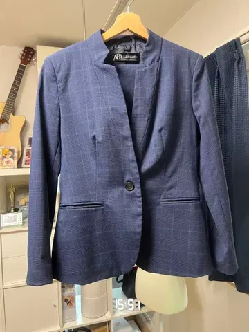 ZARA 네이비 체크 무늬 비즈니스 정장