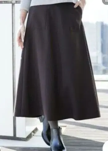 [새상품] 데셍 플레어 멜톤 스커트 브라운 M