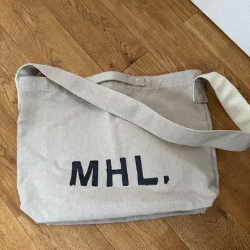 MHL. 베이지 캔버스 숄더백