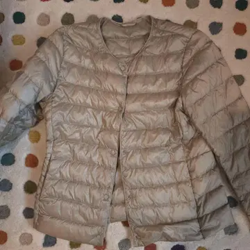 UNIQLO 베이지 다운 자켓
