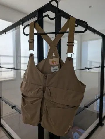 KELTY 사만사 모스2 베이지 크로스 스트랩 베스트