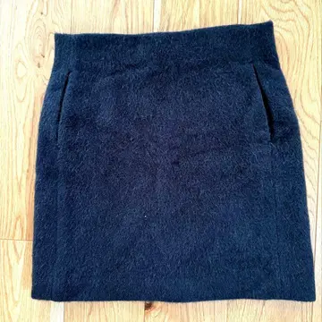 Spick & Span 미니 기장 타이트 스커트 샤기 소재