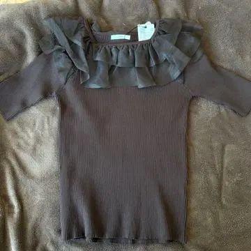 index 프릴 달린 브라운 T셔츠 38/M