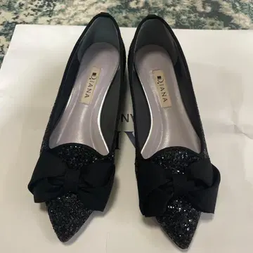 DIANA 블랙 글리터 플랫슈즈 22.5cm