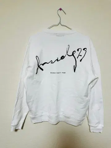 inside23 화이트 맨투맨