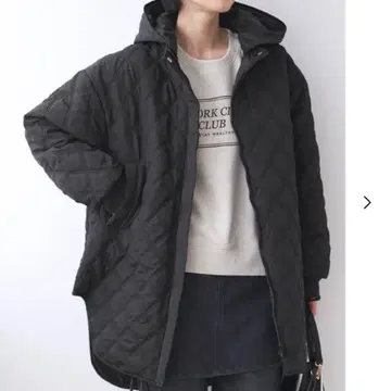 퀼팅 푸드코트 블랙