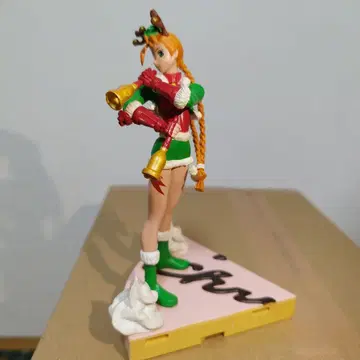 스트리트 파이터 II 캐미 크리스마스 의상 피규어