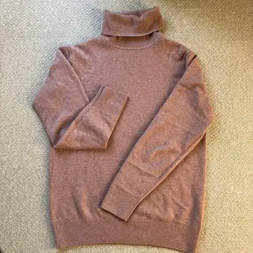 새상품급 UNIQLO 캐시미어 스웨터 S 베이지 즉시 발송