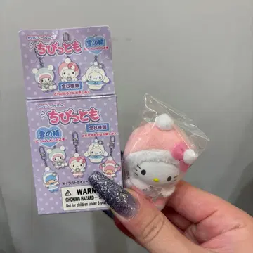 산리오 치비토모 눈의 정령 헬로키티