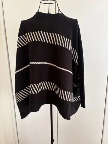 CLOVE 스트라이프 디자인 니트 스웨터 야마다야