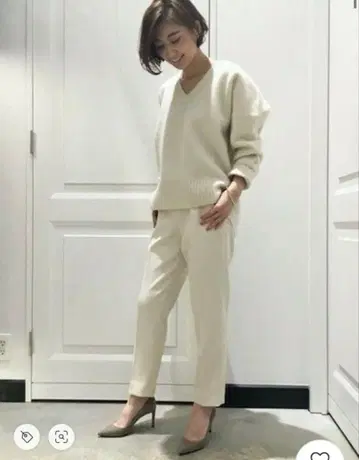 두지엠 클라세 울 캐시미어 Smooth V넥 니트