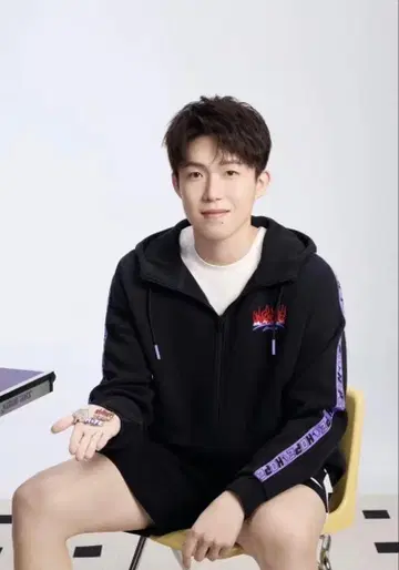 왕추친 x LI-NING 콜라보 후드티 [ HOPE ] 시리즈 M 사이즈