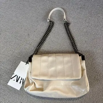 ZARA 화이트 핸드백 체인 스트랩