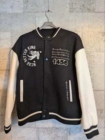 ARULE 바시티 자켓 블랙 화이트 자수