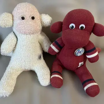 오노군 봉제 인형 빨간색과 화이트