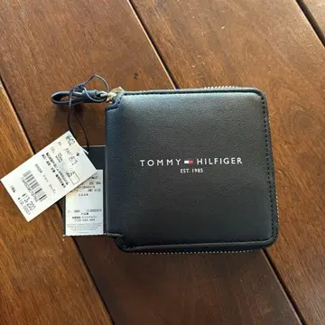 TOMMY HILFIGER 이단 접이식 지갑 블랙