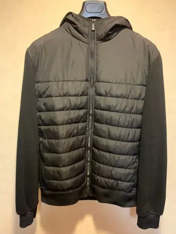 새상품급 ZARAMAN 자라 하이브리드 충전솜 후드 자켓 후드티 M