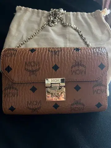 MCM 브라운 가죽 숄더백