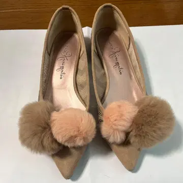 긴자 카네마츠 탈부착 퍼 포함 스팽글 펌프스 플랫슈즈 베이지