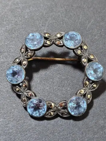 빈티지 마카사이트와 실버 펜던트