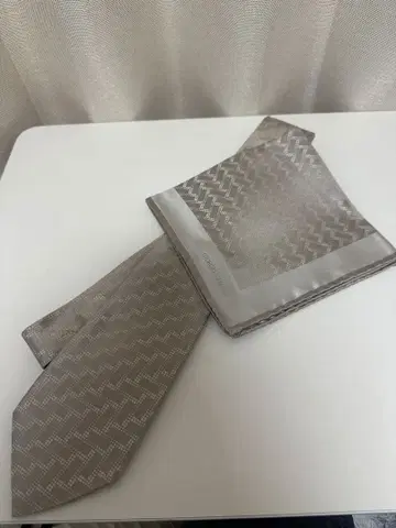 조르지오 아르마니 기하학 패턴 넥타이 세트