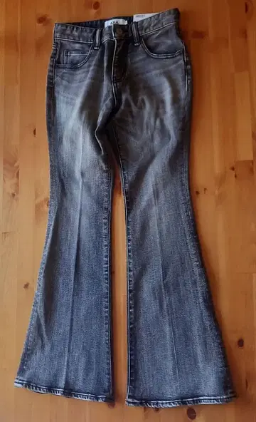 AZUL 부츠컷 데님 블랙