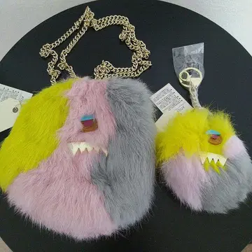 미사용품 [ ACCOMMOD ] 퍼 파우치 숄더백 참