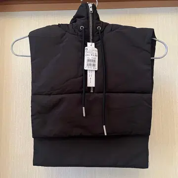 블랙 다운 베스트 발라클라바 다운 베스트 미사용 새상품 블랙 블랙