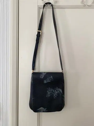 [새상품급] LOUVROUSE 말 프린트 숄더백