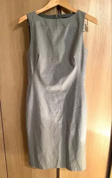 띠어리 슬리브리스 원피스 그레이 타이트 무릎 기장 00