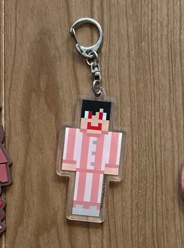 컬러풀 피치 아크릴 키링 유안 군 파자마