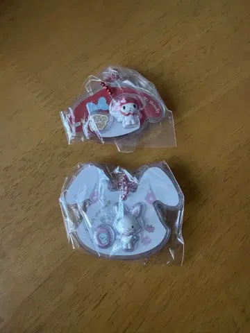 산리오 패키지 참 2개 세트