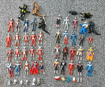 새상품급 중고 울트라 괴수 묶음 판매