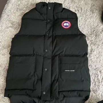 CANADA GOOSE 블랙 다운 베스트 XS